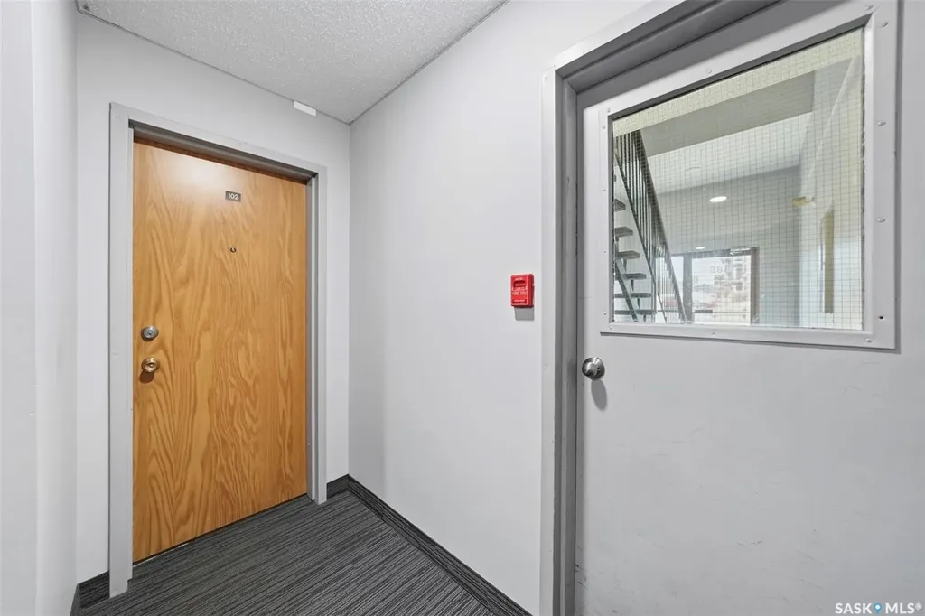 385 Kingsmere Boulevard Saskatoon SK S7J 4J6