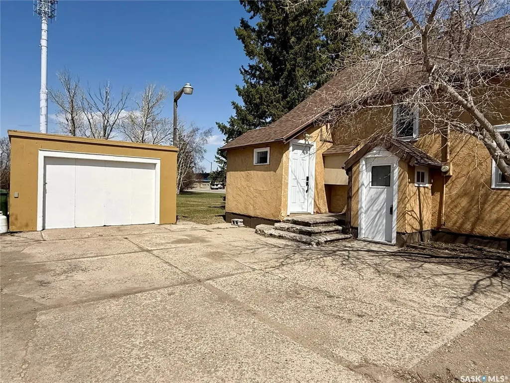 306 Gladstone Avenue S Yorkton SK S3N 3W3