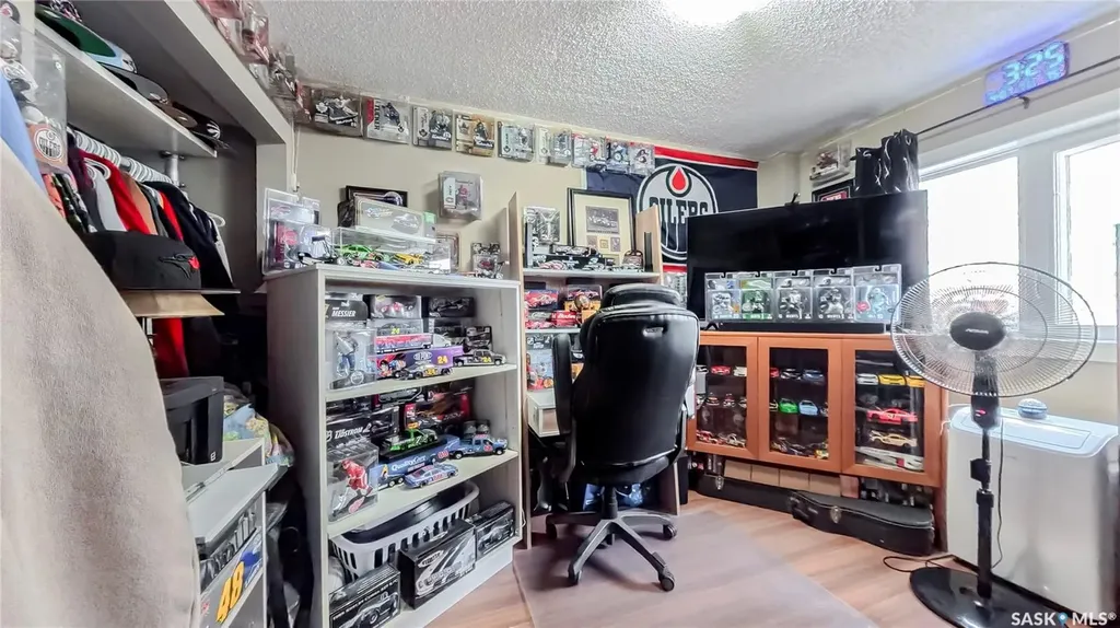 405 5th Avenue N Saskatoon SK S7K 6Z3