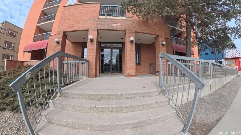 405 5th Avenue N Saskatoon SK S7K 6Z3