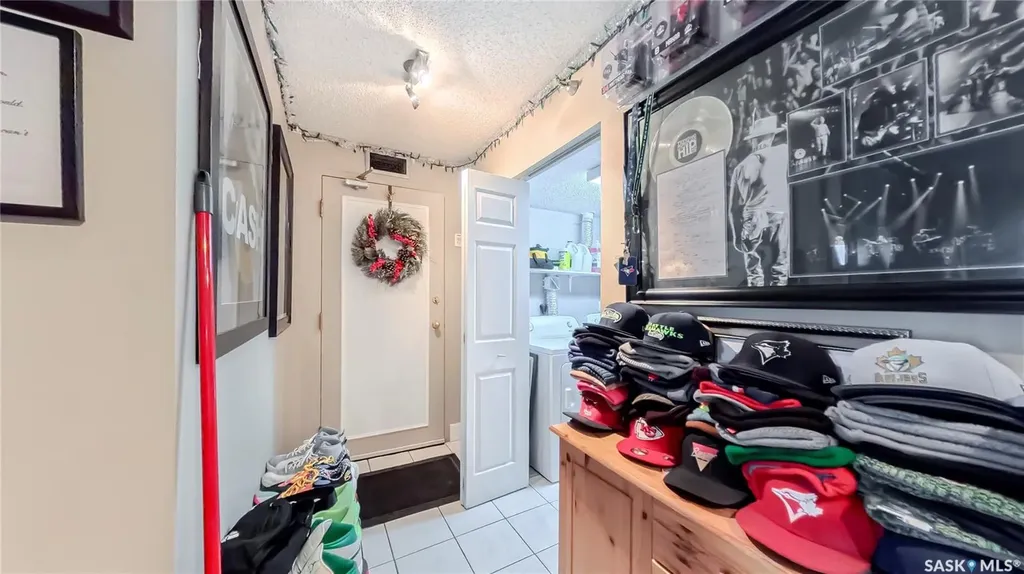 405 5th Avenue N Saskatoon SK S7K 6Z3
