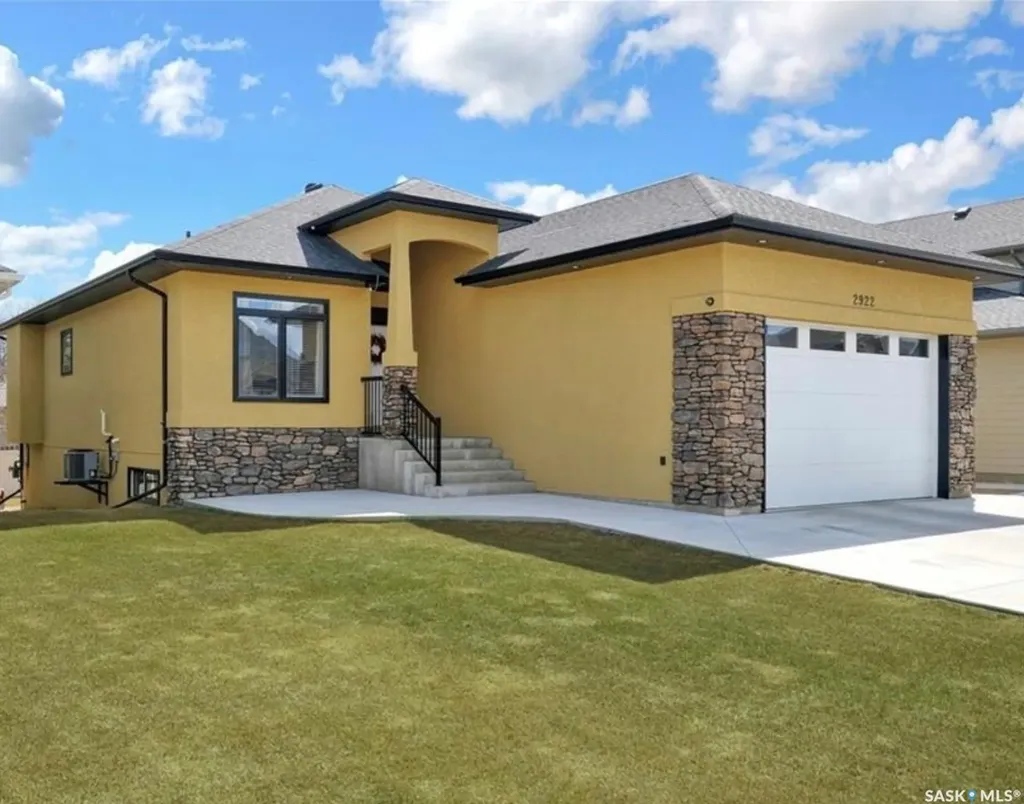 2922 Lakeview Drive Prince Albert SK S6W 0A4