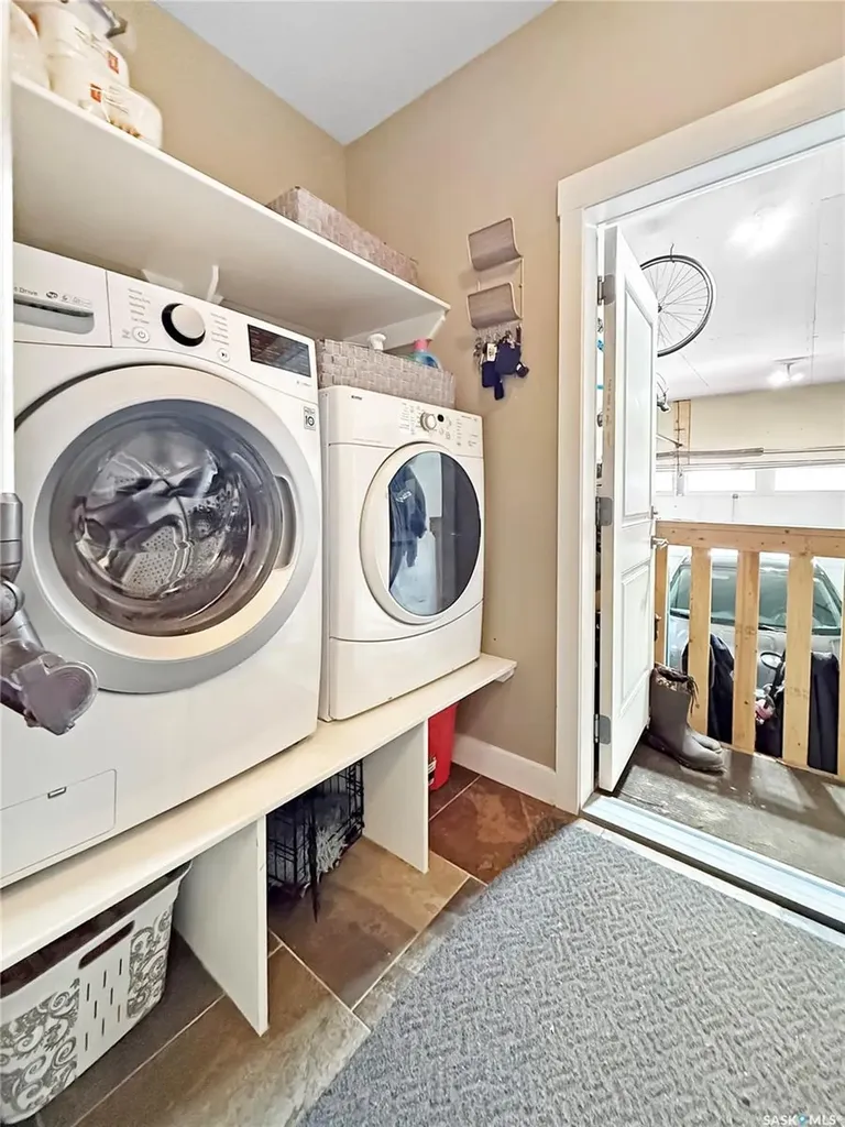 2922 Lakeview Drive Prince Albert SK S6W 0A4