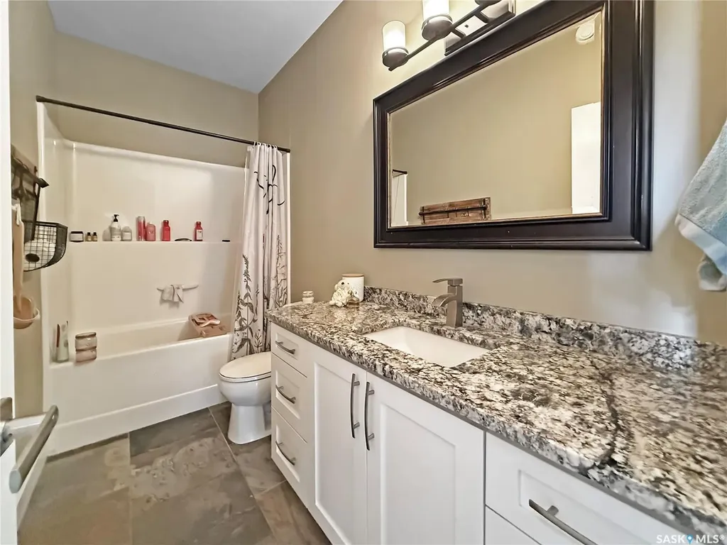 2922 Lakeview Drive Prince Albert SK S6W 0A4