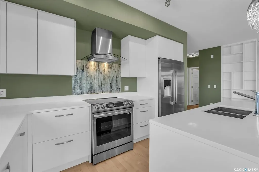 922 Broadway Avenue Saskatoon SK S7N 1B7