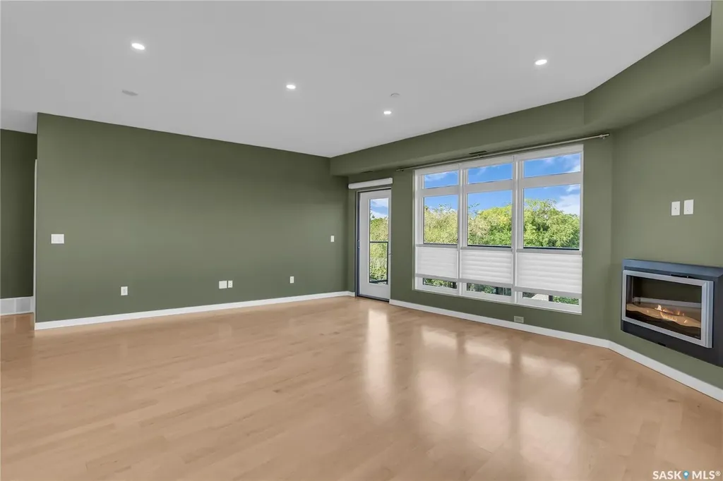 922 Broadway Avenue Saskatoon SK S7N 1B7