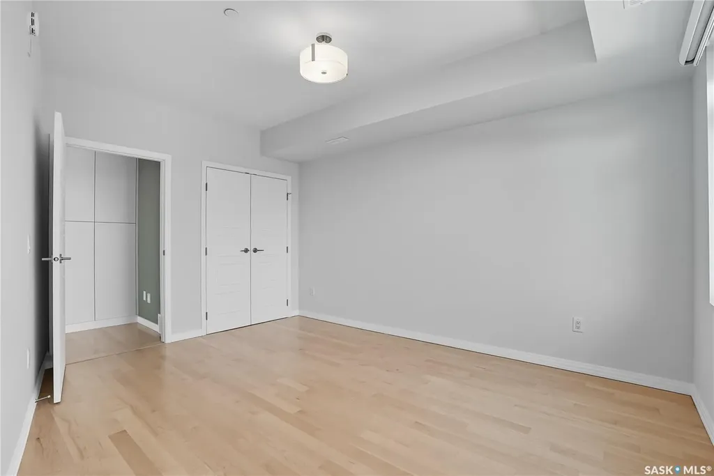 922 Broadway Avenue Saskatoon SK S7N 1B7