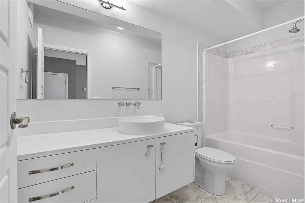 922 Broadway Avenue Saskatoon SK S7N 1B7