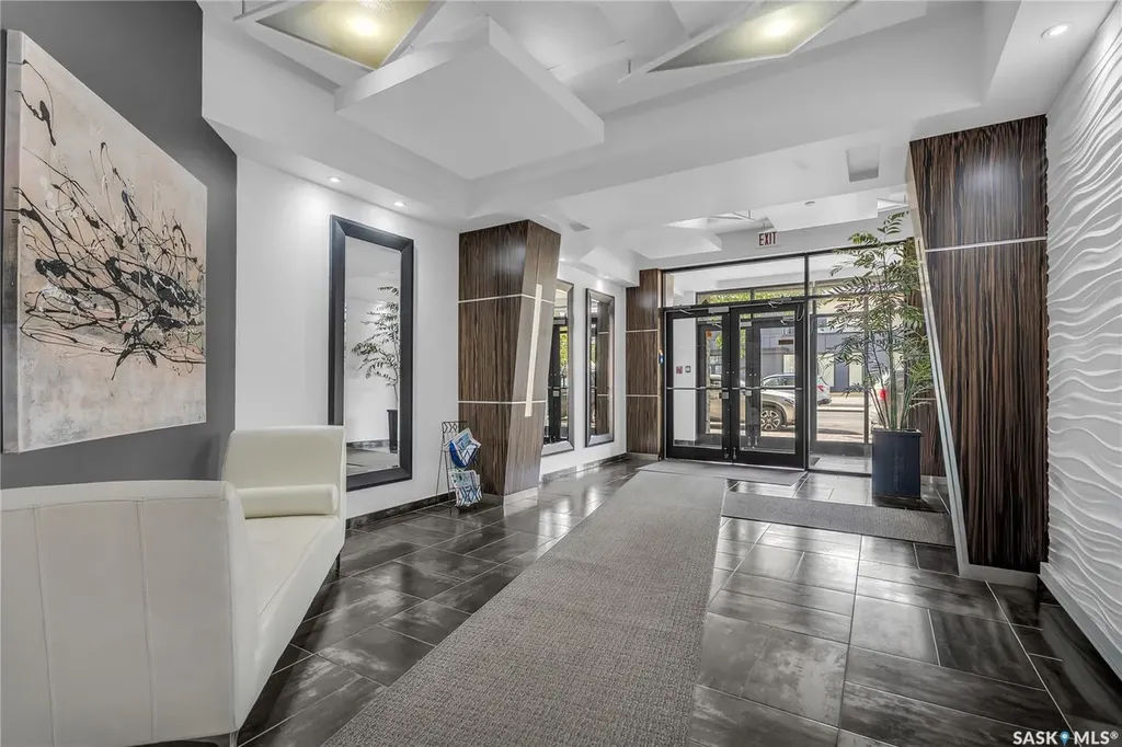 922 Broadway Avenue Saskatoon SK S7N 1B7