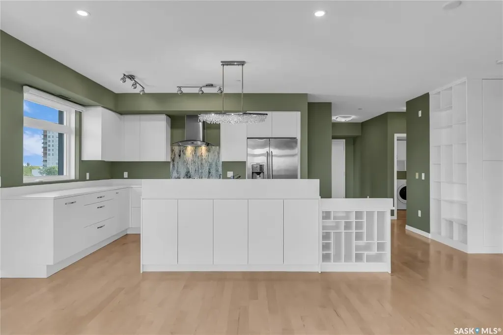 922 Broadway Avenue Saskatoon SK S7N 1B7