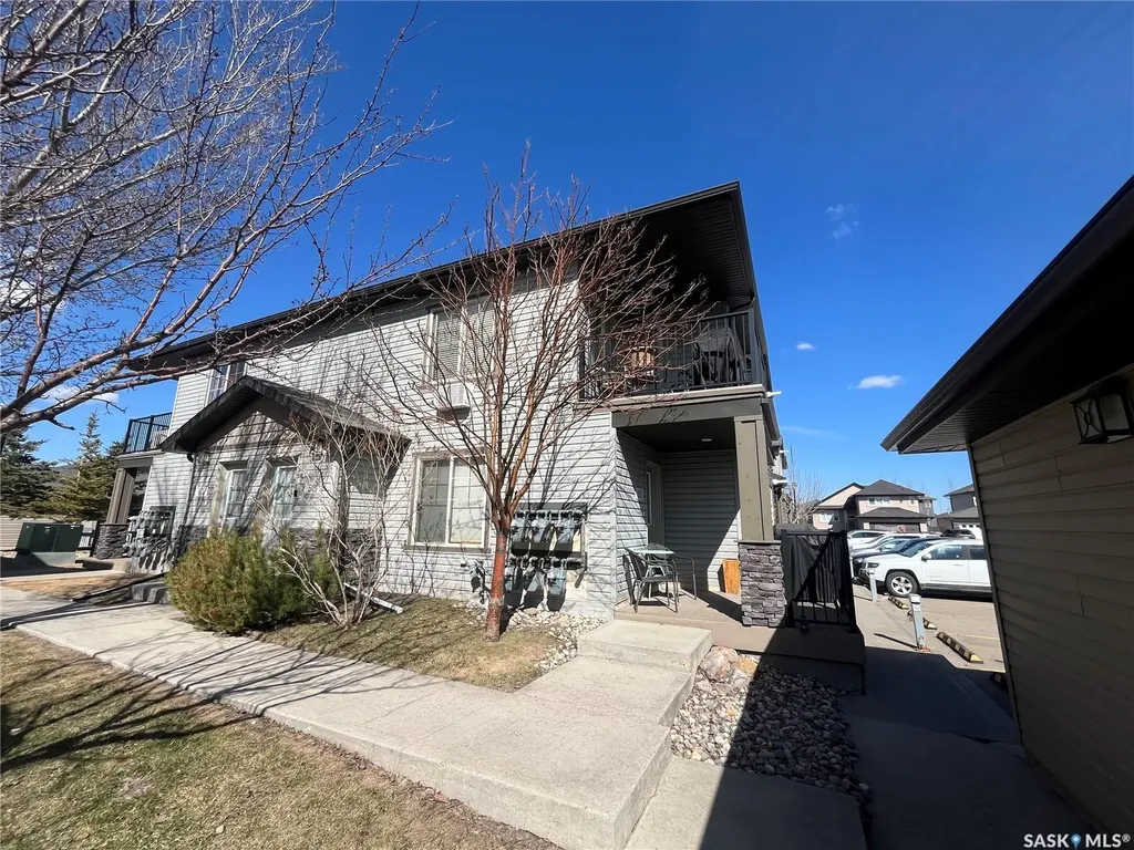 5565 Blake Crescent Regina SK S4A 0J1
