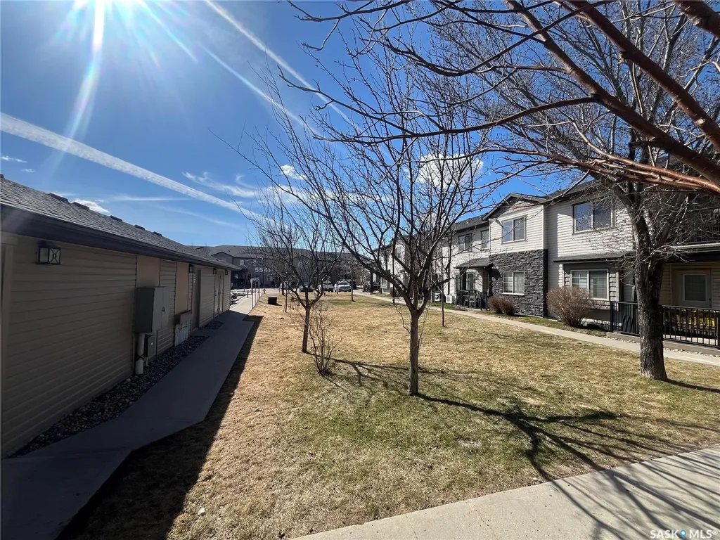 5565 Blake Crescent Regina SK S4A 0J1