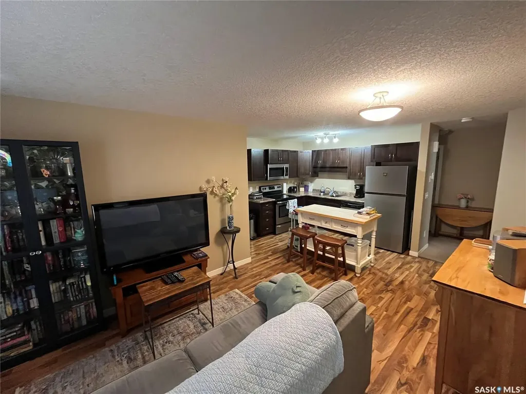 5565 Blake Crescent Regina SK S4A 0J1