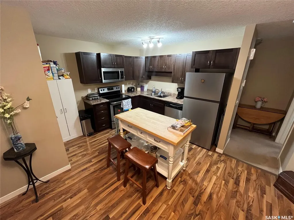 5565 Blake Crescent Regina SK S4A 0J1