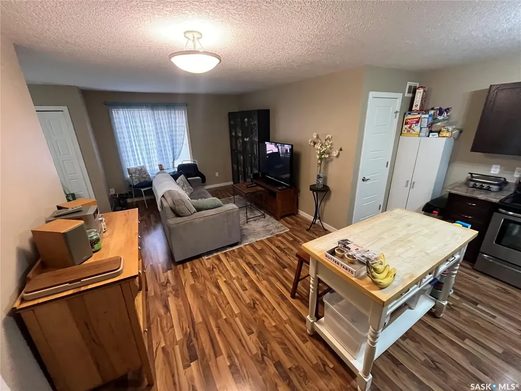 5565 Blake Crescent Regina SK S4A 0J1