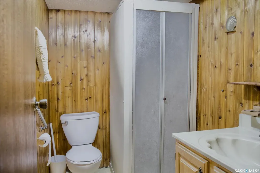 802 7th Street E Saskatoon SK S7H 0Y4