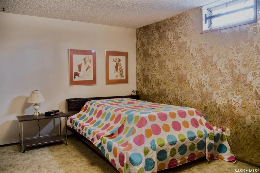802 7th Street E Saskatoon SK S7H 0Y4
