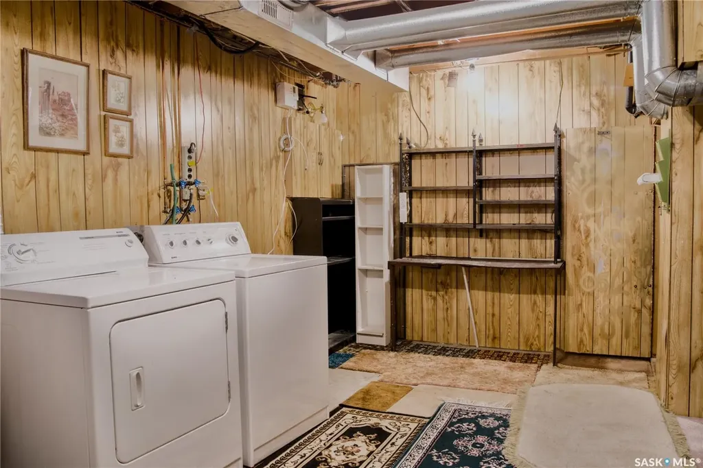 802 7th Street E Saskatoon SK S7H 0Y4