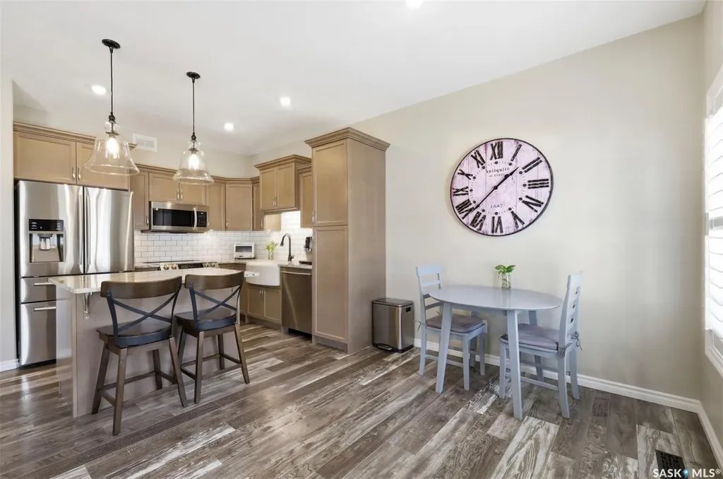 115 Veltkamp Crescent Saskatoon SK S7T 0T7