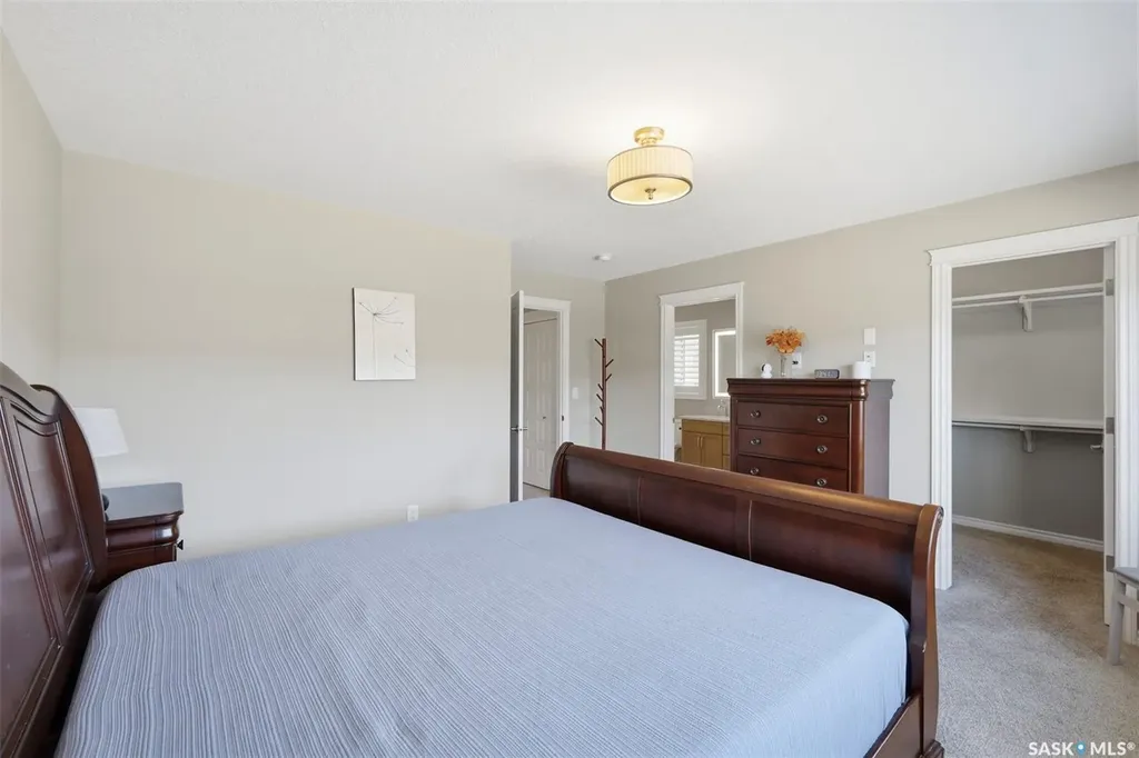 115 Veltkamp Crescent Saskatoon SK S7T 0T7