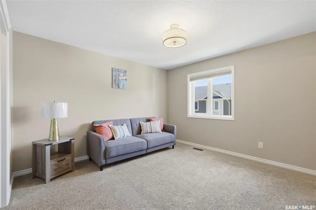 115 Veltkamp Crescent Saskatoon SK S7T 0T7