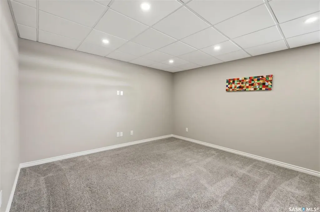 115 Veltkamp Crescent Saskatoon SK S7T 0T7
