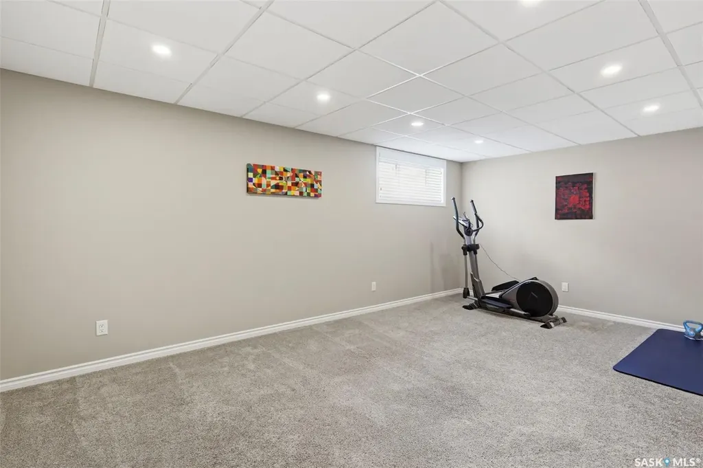 115 Veltkamp Crescent Saskatoon SK S7T 0T7