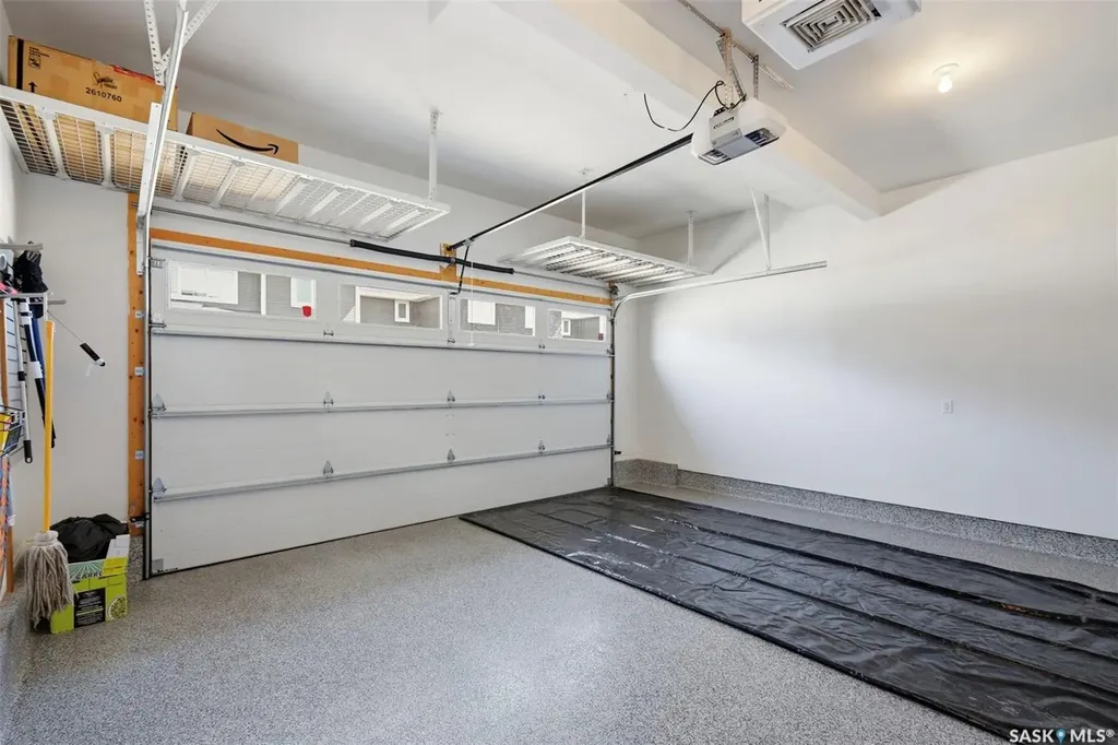 115 Veltkamp Crescent Saskatoon SK S7T 0T7