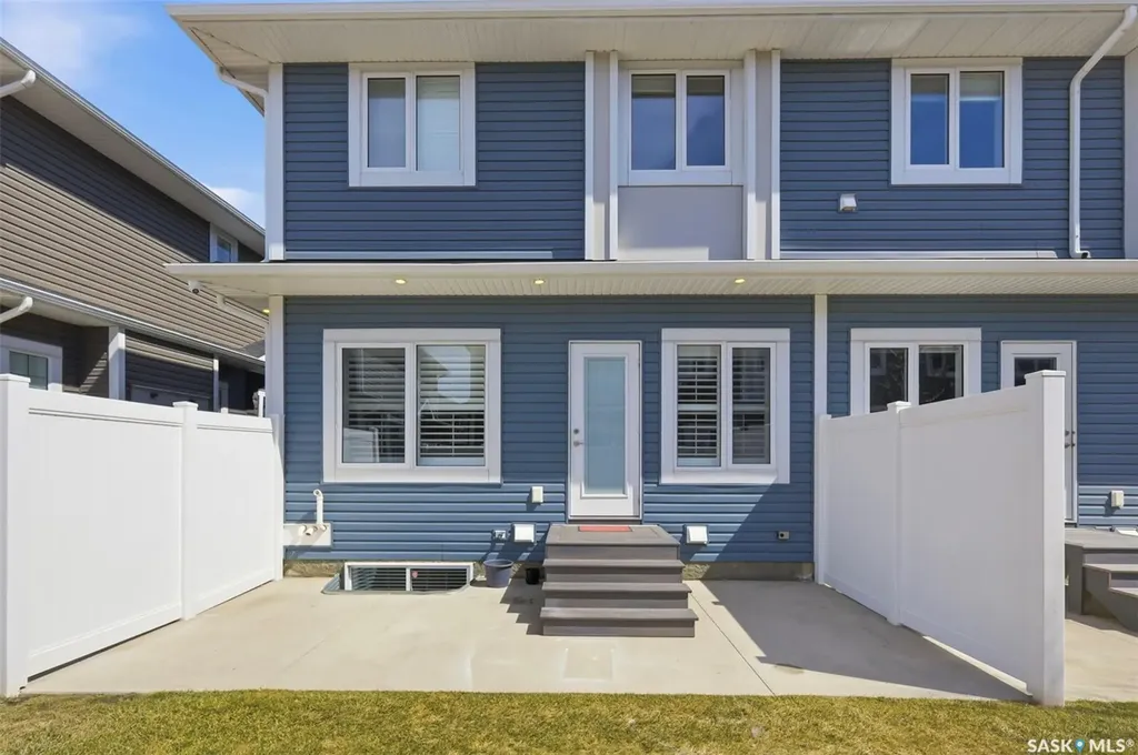 115 Veltkamp Crescent Saskatoon SK S7T 0T7