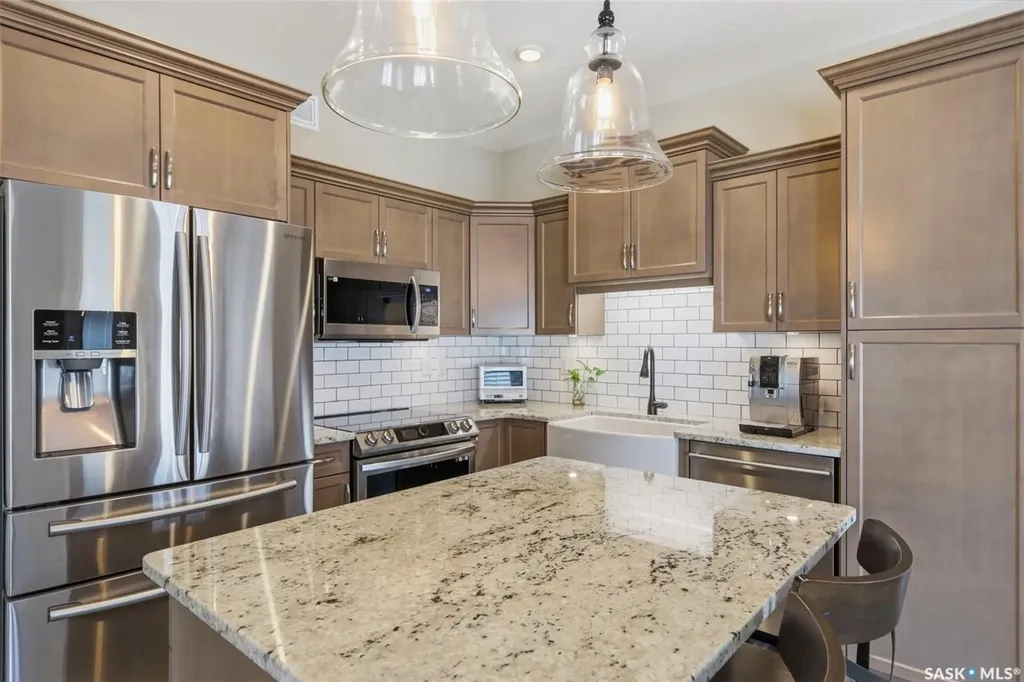 115 Veltkamp Crescent Saskatoon SK S7T 0T7