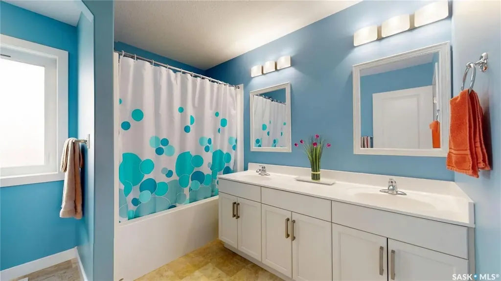 2632 Makowsky Crescent Regina SK S4X 0M8