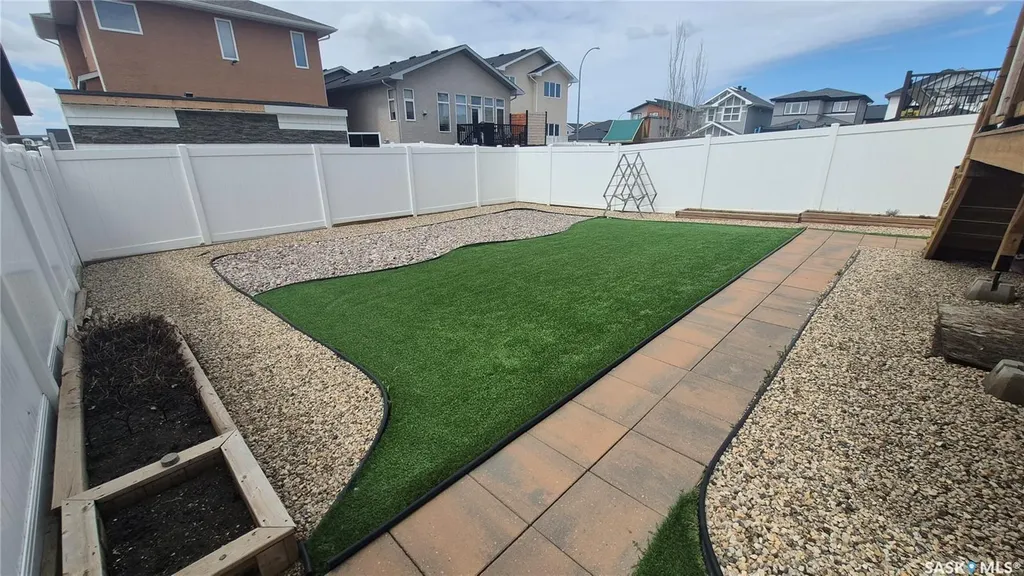 2632 Makowsky Crescent Regina SK S4X 0M8