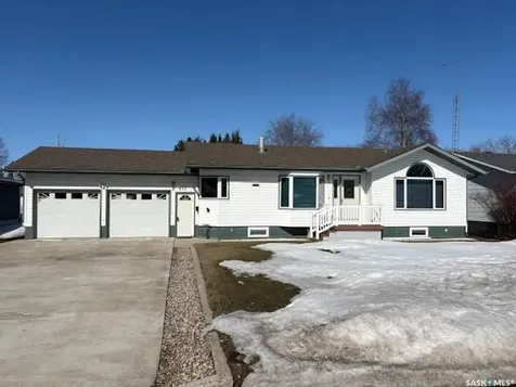 643 2ND Street NE Preeceville SK S0A 3B0