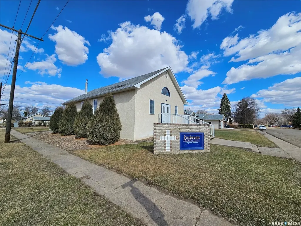 301 5th Avenue E Unity SK S0K 4L0