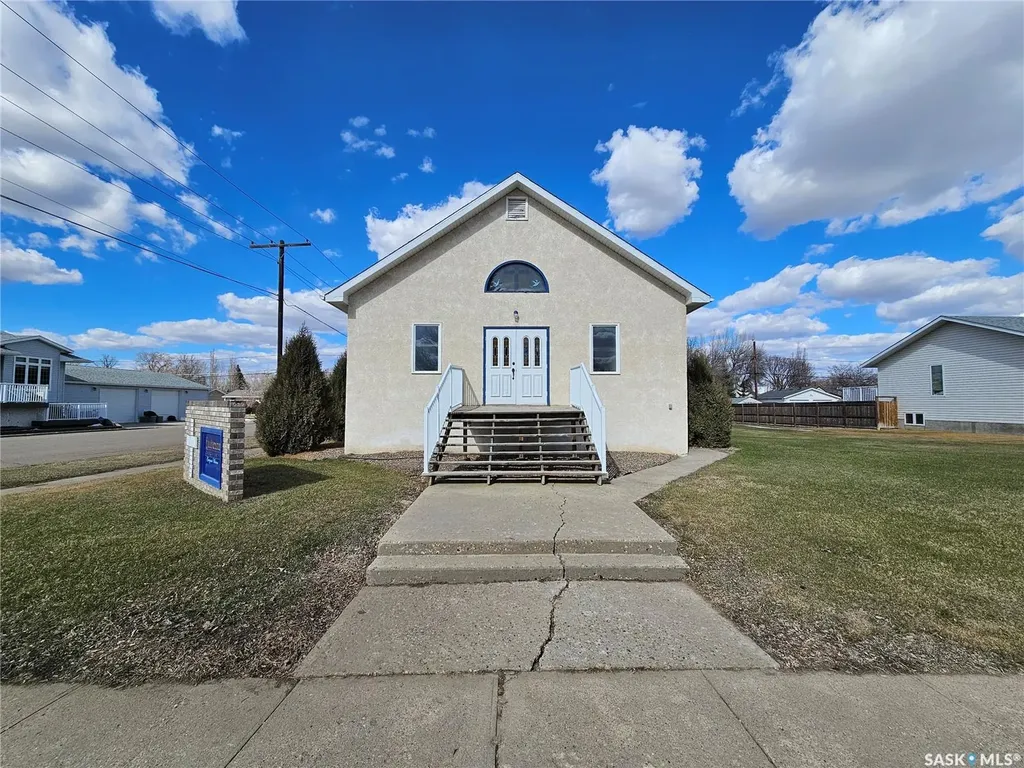 301 5th Avenue E Unity SK S0K 4L0