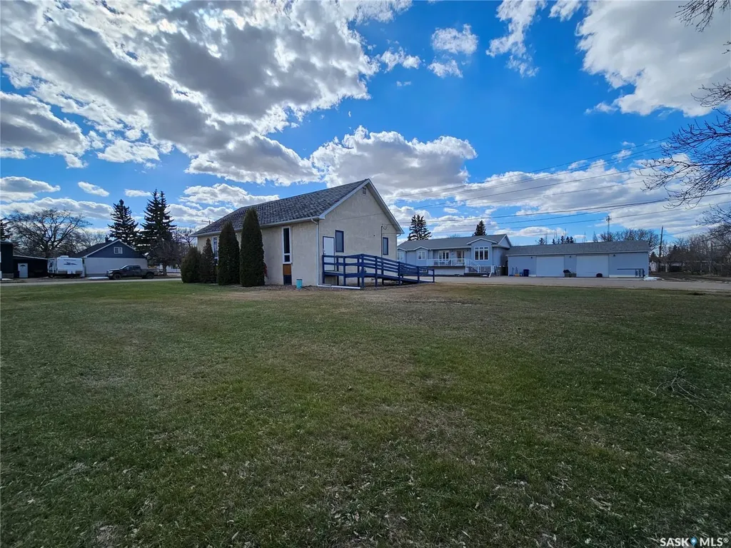 301 5th Avenue E Unity SK S0K 4L0