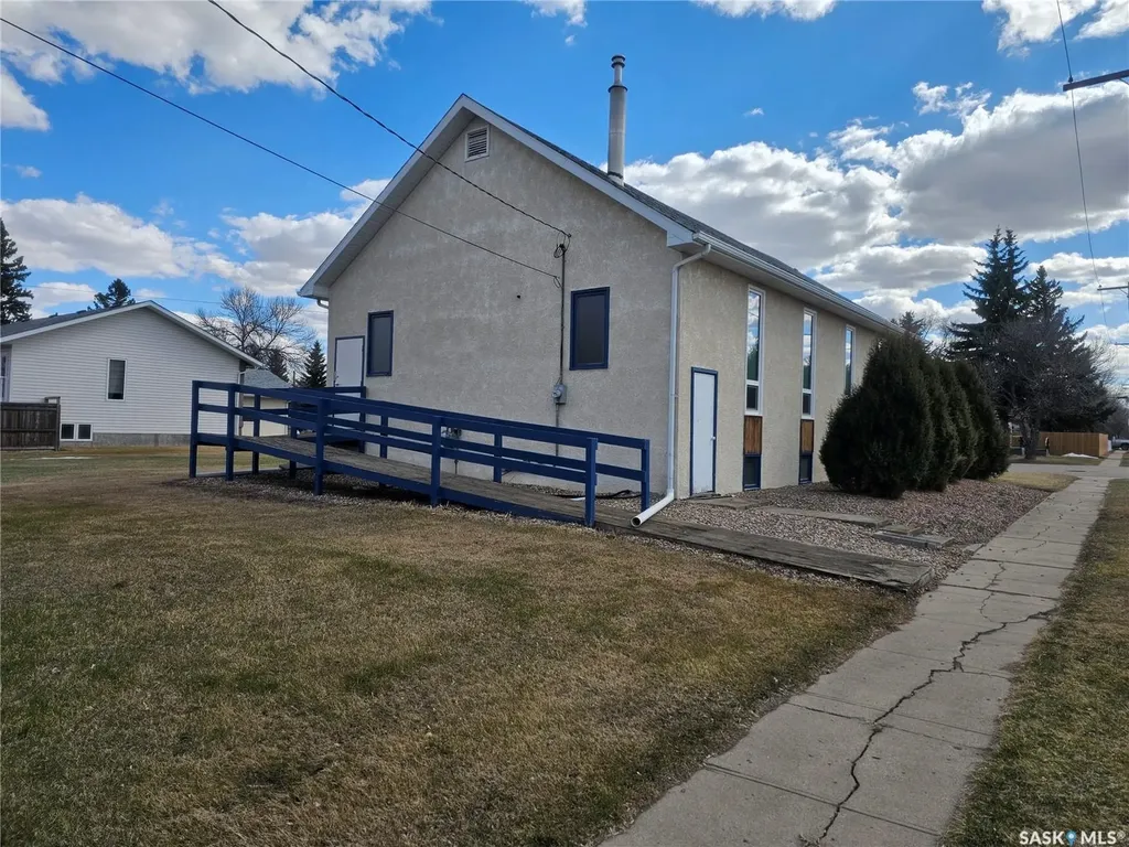 301 5th Avenue E Unity SK S0K 4L0