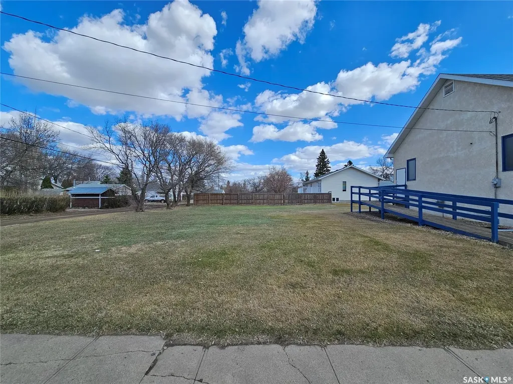 301 5th Avenue E Unity SK S0K 4L0