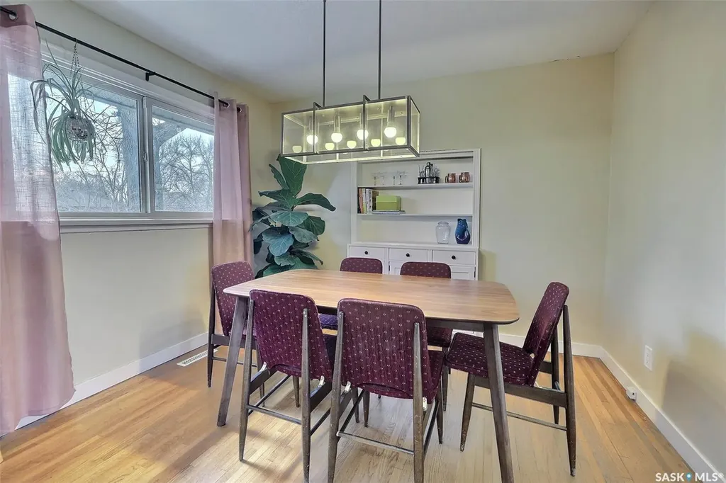 617 Mullin Avenue E Regina SK S4N 1E1