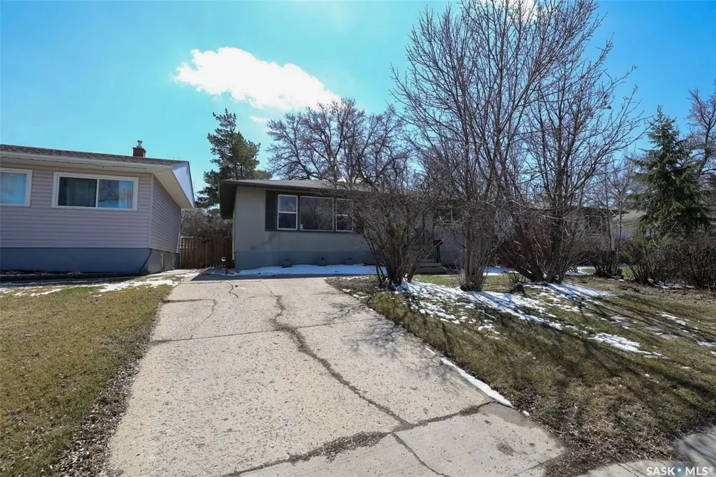 617 Mullin Avenue E Regina SK S4N 1E1