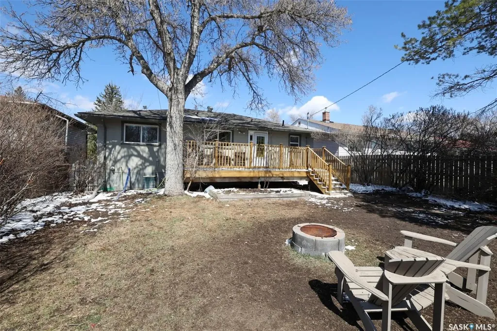617 Mullin Avenue E Regina SK S4N 1E1
