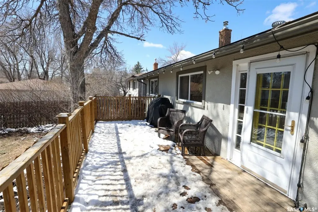 617 Mullin Avenue E Regina SK S4N 1E1