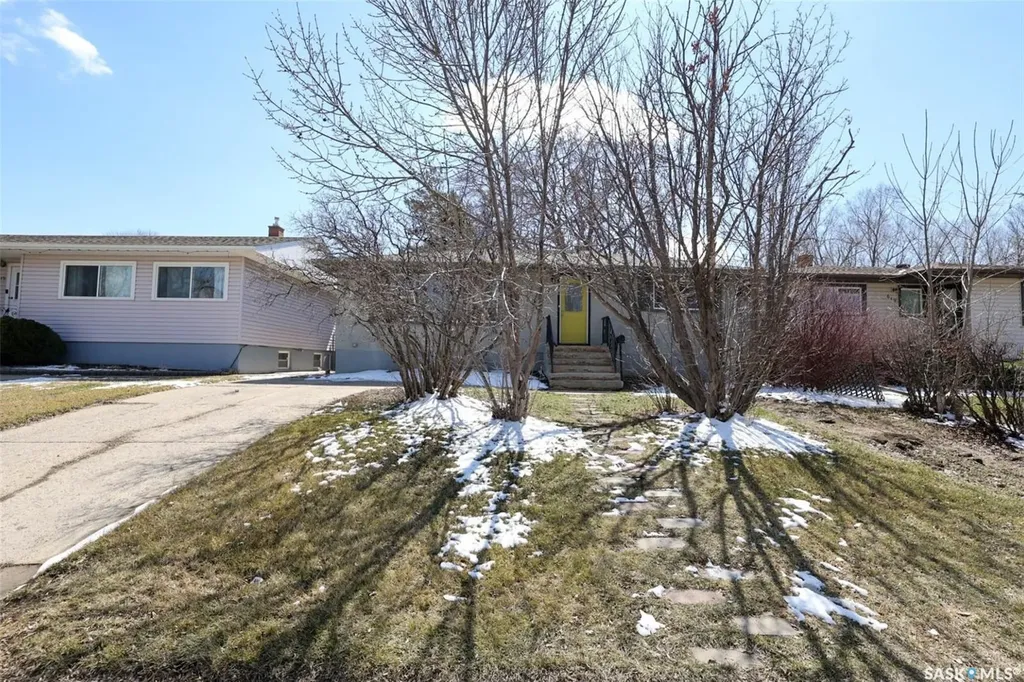 617 Mullin Avenue E Regina SK S4N 1E1