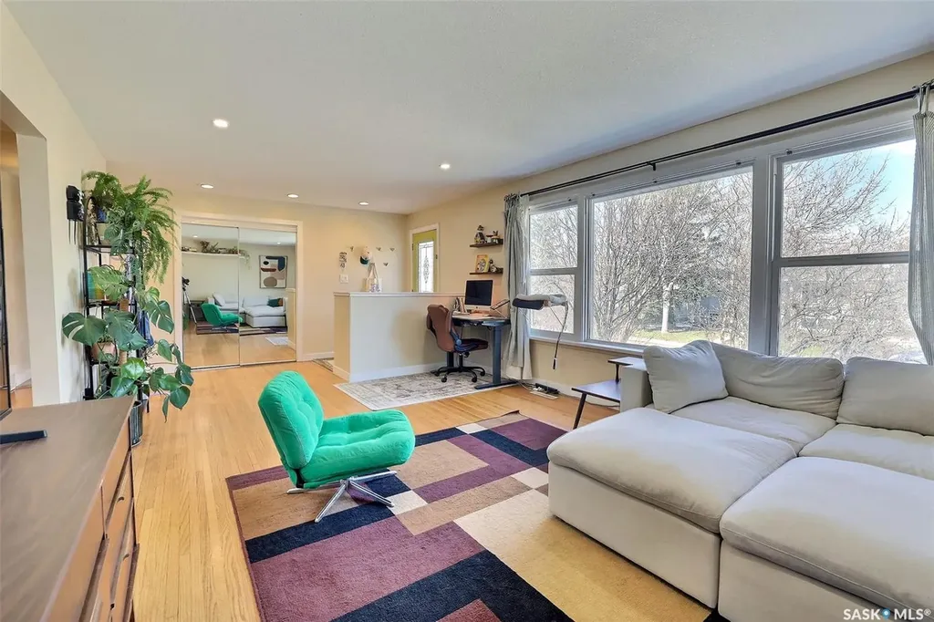 617 Mullin Avenue E Regina SK S4N 1E1