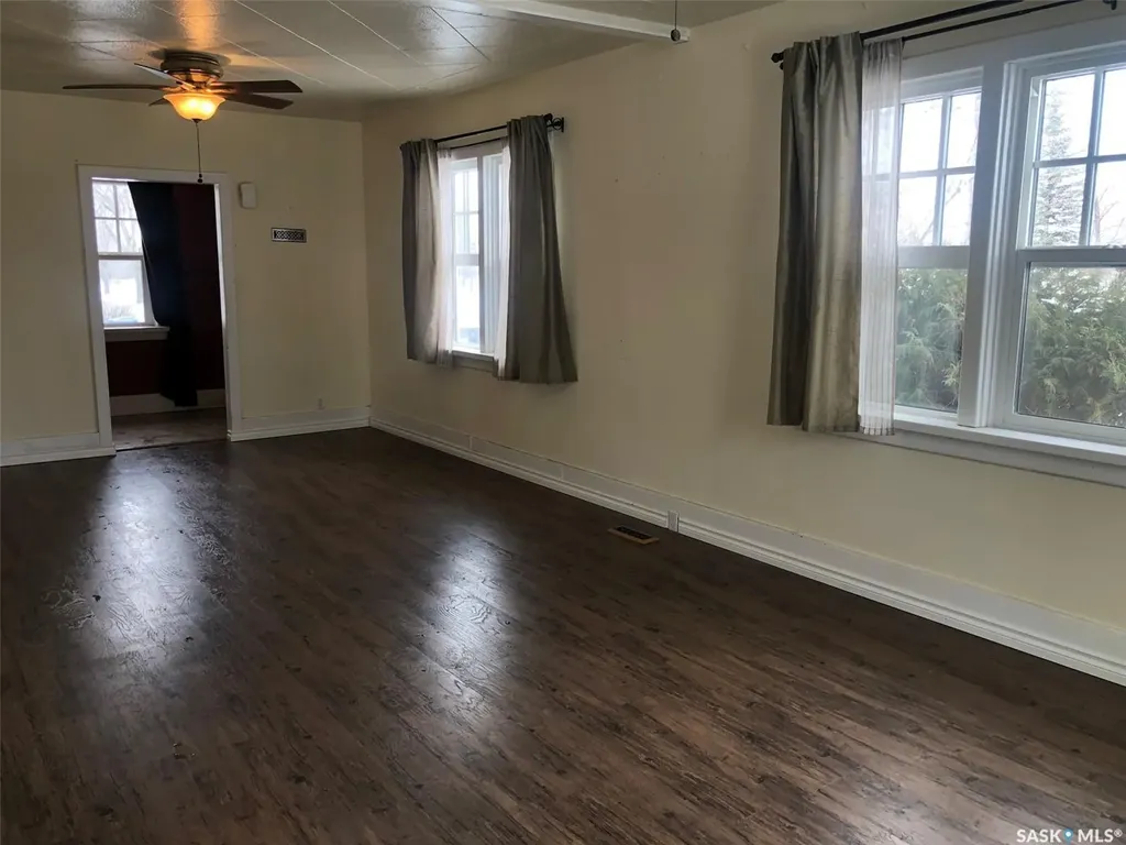 220 Eighth Avenue E Canora SK S0A 0L0