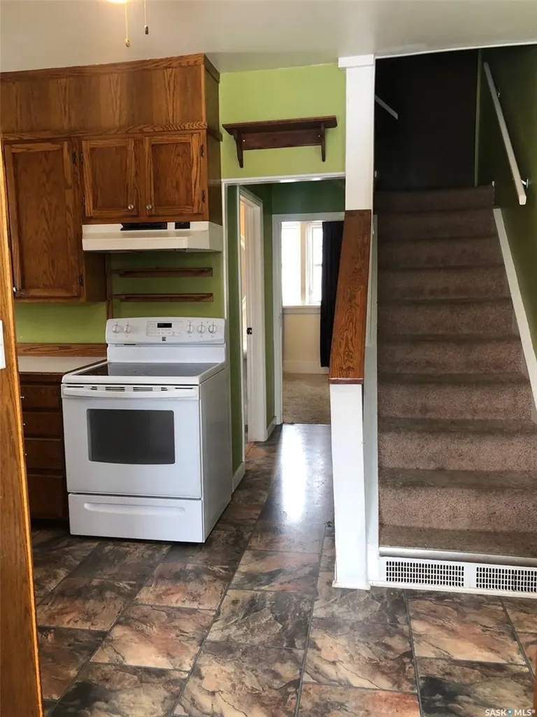 220 Eighth Avenue E Canora SK S0A 0L0