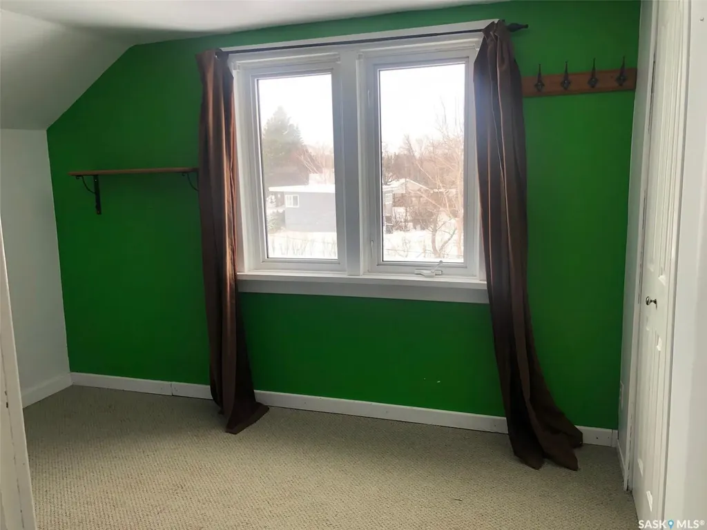 220 Eighth Avenue E Canora SK S0A 0L0