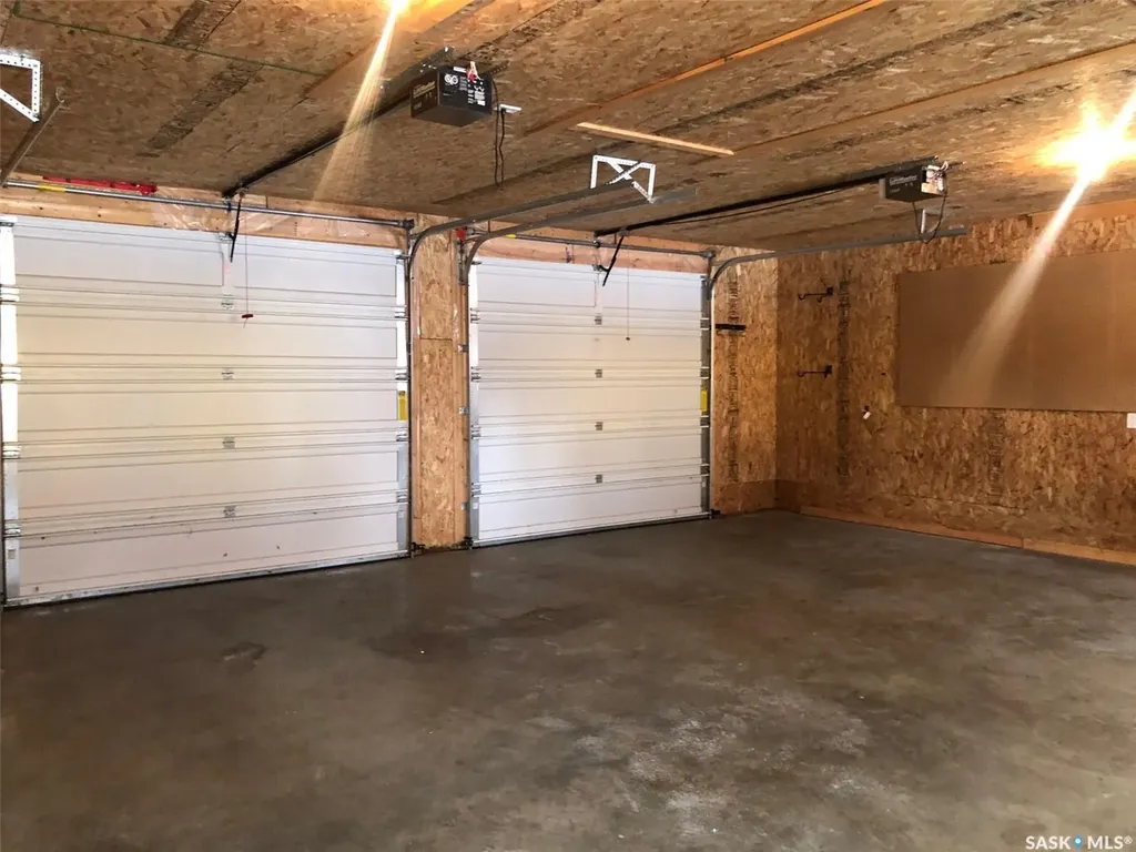 220 Eighth Avenue E Canora SK S0A 0L0