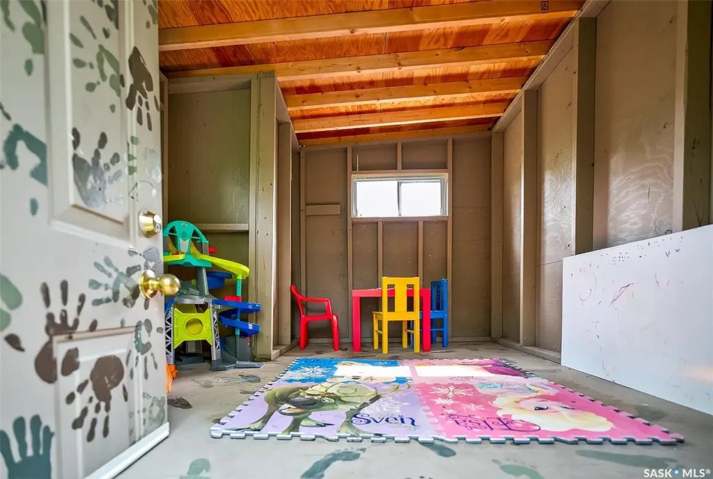 3 Elliott Drive Sun Valley SK S6H 7W6