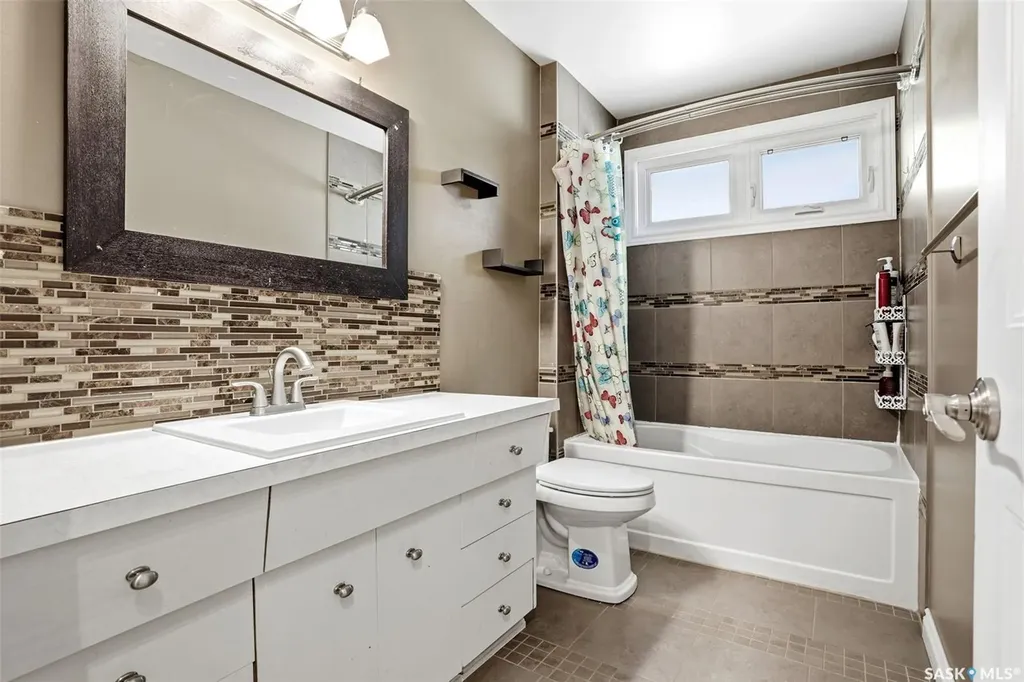 75 Rothwell Crescent Regina SK S4N 1R5